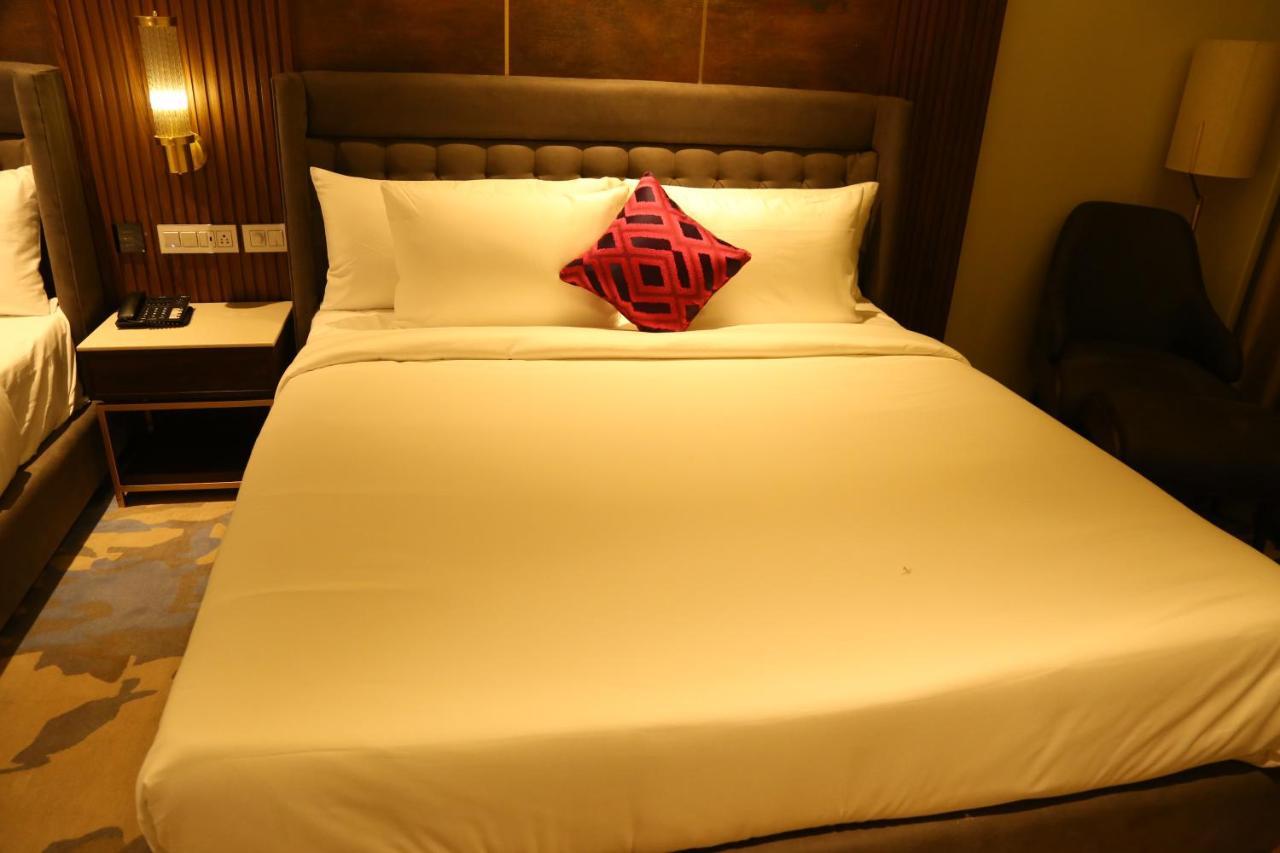 Dreamz Inn & Suites Zirakpur Luaran gambar