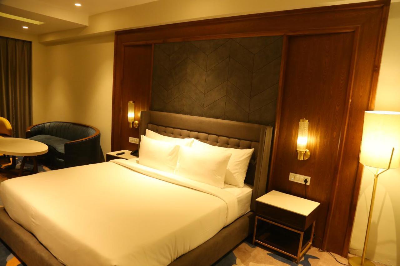 Dreamz Inn & Suites Zirakpur Luaran gambar