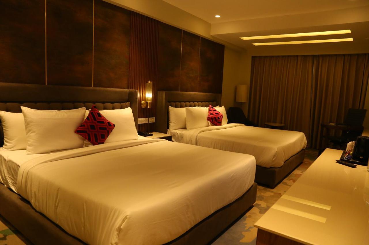 Dreamz Inn & Suites Zirakpur Luaran gambar