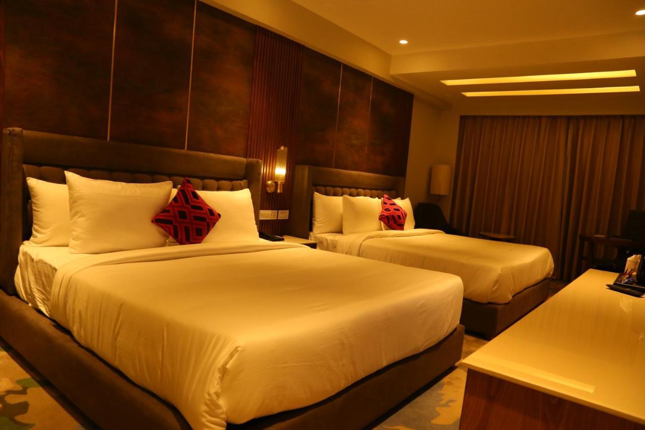 Dreamz Inn & Suites Zirakpur Luaran gambar