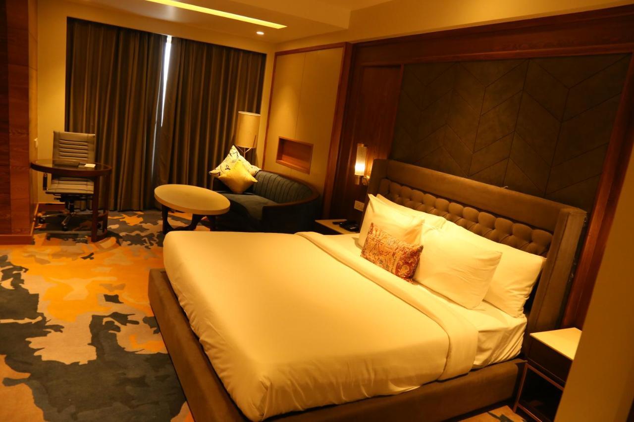 Dreamz Inn & Suites Zirakpur Luaran gambar