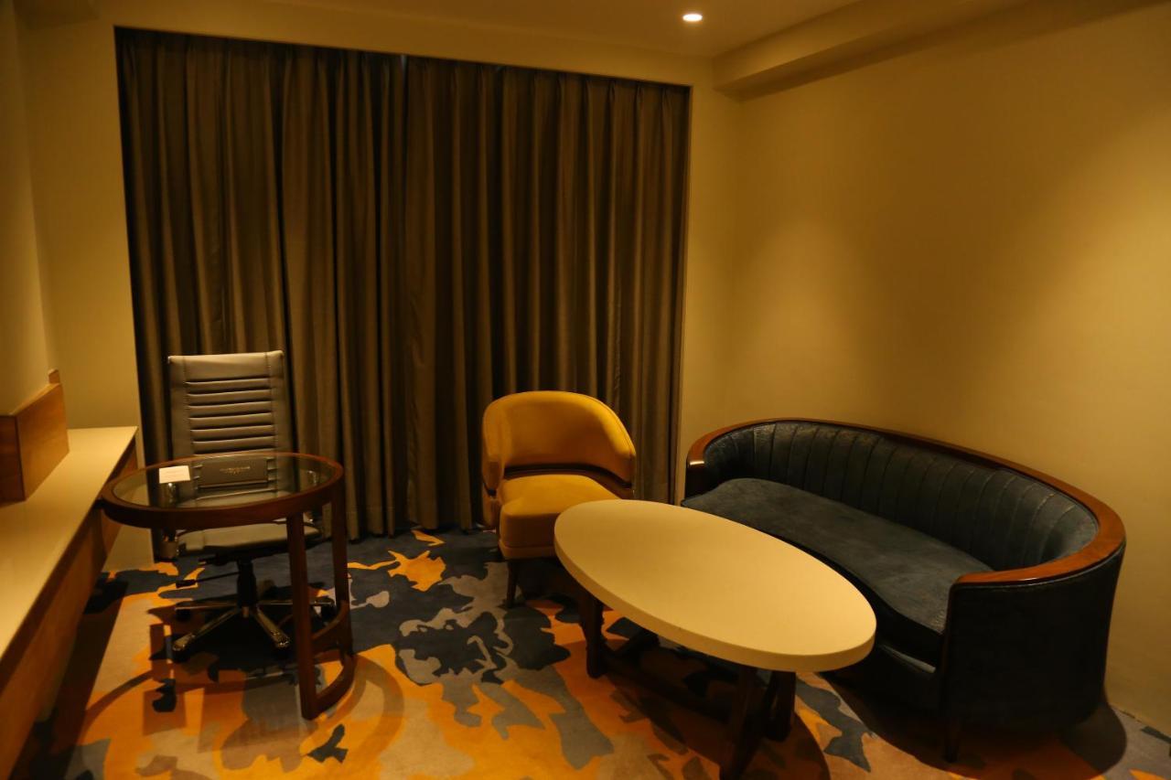 Dreamz Inn & Suites Zirakpur Luaran gambar