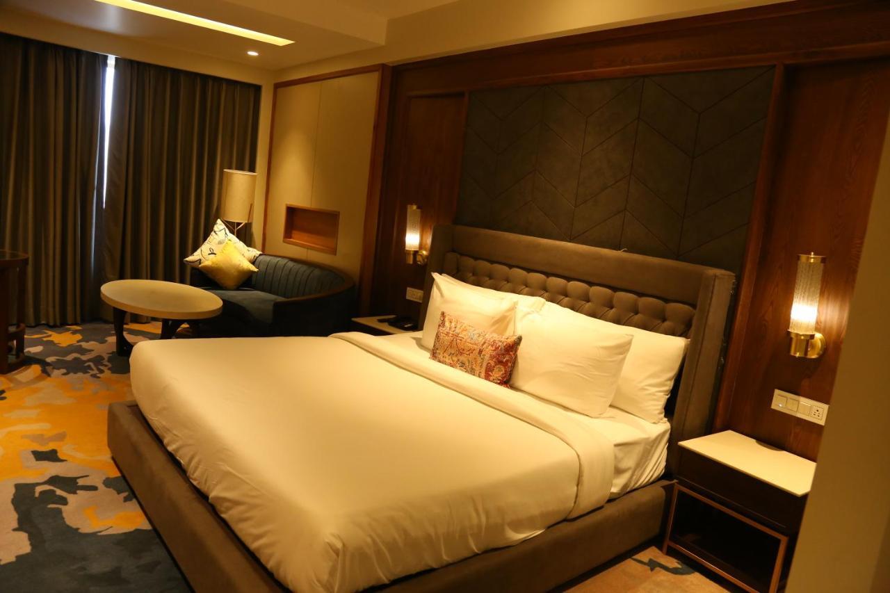 Dreamz Inn & Suites Zirakpur Luaran gambar