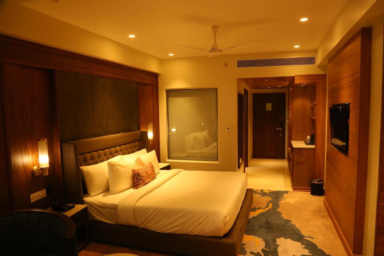 Dreamz Inn & Suites Zirakpur Luaran gambar