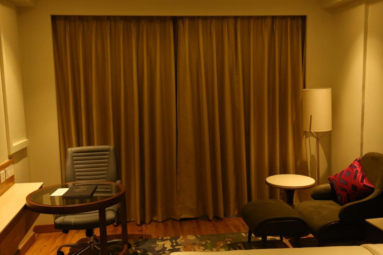Dreamz Inn & Suites Zirakpur Luaran gambar